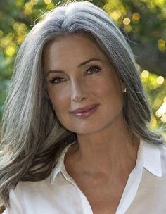 Grey Hair Model, Long Silver Hair, Silver Haired Beauties, Gorgeous Gray Hair, Grey Hair Inspiration, Beautiful Gray Hair, Grey Hair Styles For Women, Silver Grey Hair, Long Gray Hair