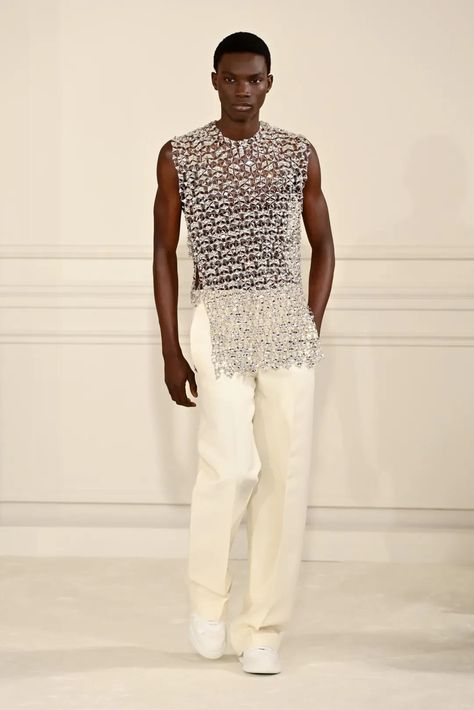 Valentino Haute Couture 2022 Review Valentino Menswear 2023, Valentino Haute Couture 2022, Mister Global, Pearl Outfit, Valentino Menswear, 2022 Review, Pierpaolo Piccioli, Beaded Shirt, Valentino Haute Couture