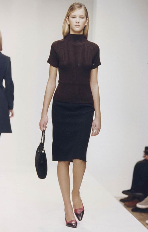 90s Minimalism Fashion, 1995 Fashion, 90s Prada, 90s Model, Run Through, 1990s Fashion, Womenswear Fashion, Elegante Casual, Work Wardrobe