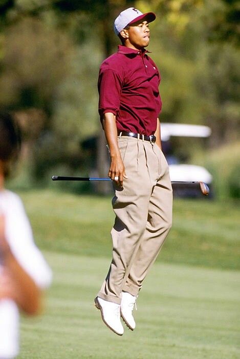 Tiger Woods Vintage Tiger Woods Wallpaper, Tiger Woods Golf Outfit, Vintage Tiger Woods, Tiger Woods 90s, Young Tiger Woods, 90s Men Fashion, Golf Fits, Woods Outfit, Mens Golf Fashion