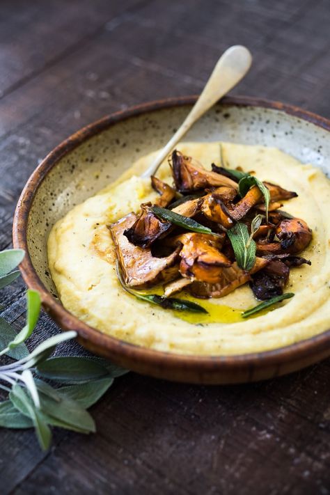 Make the most delicious, Creamy Polenta in half the time useing your instant pot or pressure cooker! Vegan-adaptable and totally gluten-free! Mushroom Polenta, Polenta Recipes, Easy Vegetarian Dinner, Creamy Polenta, Vegetarian Dinners, Vegetarian Recipes Dinner, Wild Mushrooms, Vegetarian Dinner, Healthy Side Dishes