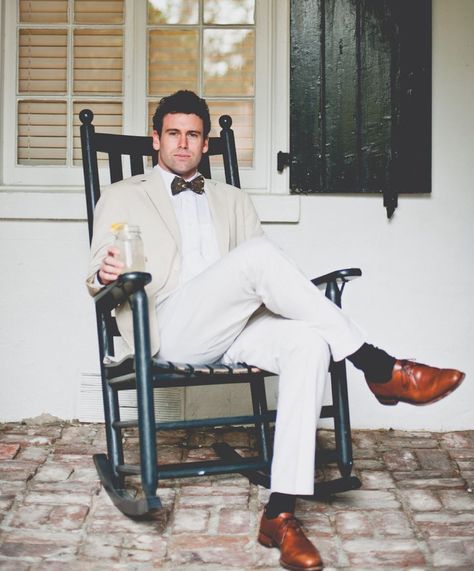 Southern Gentleman - Front Porch Sittin’ & Sweet Tea Sippin’ Southern Gentleman Style, Southern Men, Style Gentleman, Southern Gentleman, Gentleman Outfit, English Gentleman, Haircut Long, Preppy Men, Army Style