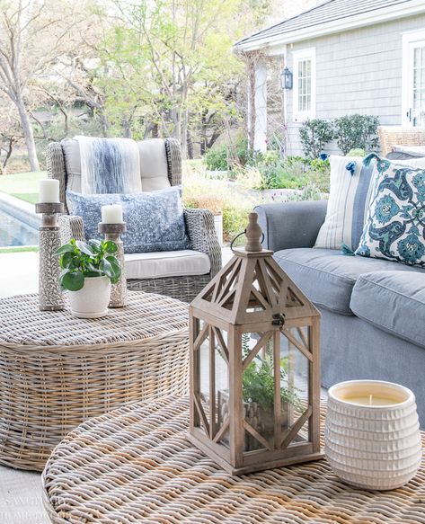 Coastal Farmhouse Outdoor Decor, Southern Living Patio, Blue Patio Decorating Ideas, Cottage Patio Decor, Blue Patio Decor Outdoor Spaces, Blue And White Patio, Blue Patio Decor, Coastal Patio Ideas, Blue Patio Furniture