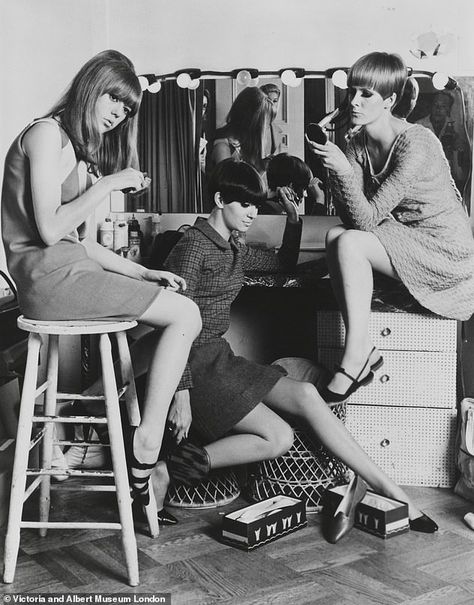 Layla Core, 1960s England, London 60s, Mary Quant Fashion, 1960s Black And White, 1960s Fashion Women, Jenny Boyd, Pattie Boyd, Jean Shrimpton