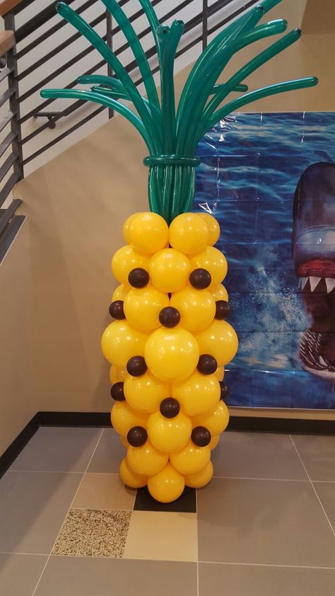 Pineapple Balloon Sculpture Pineapple Balloon Decor, Pineapple Balloon, Pineapple Balloons, Flamingo Balloons, Flamingo Pool Parties, Pride 2023, Pineapple Parties, Diy Balloon Decorations, Luau Birthday