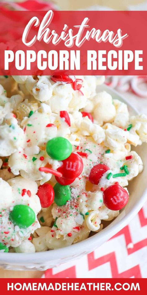 Experience the magic of the holidays with this easy white chocolate Christmas popcorn recipe. It makes a sweet treat for the holiday season. Holiday Popcorn Recipes, Christmas Popcorn Recipes, Snack Combos, Holiday Dessert Drinks, White Chocolate Christmas, Peppermint Popcorn, Holiday Popcorn, White Chocolate Popcorn, Christmas Popcorn