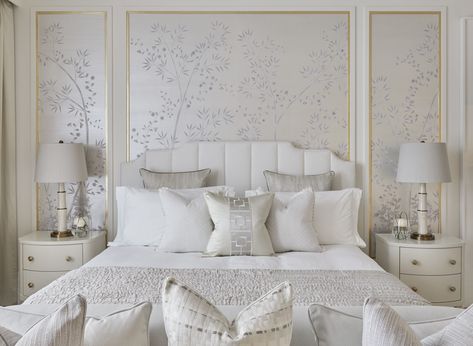 Katharine Pooley, تصميم داخلي فاخر, Bedroom Furniture Design, Wallpaper Bedroom, Master Bedrooms Decor, Luxurious Bedrooms, Luxury Interior Design, Guest Bedroom, Luxury Interior