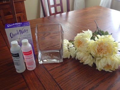 Clear Vase Decor, Fake Flowers Diy, Fake Flowers Decor, Fake Plants Decor, Clear Vase, Flower Vase Arrangements, Flower Arrangements Simple, Floral Arrangements Diy, Quick Diy