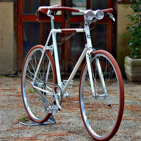 Fixie Classic, Simple Bike, Classic Road Bike, Road Bike Vintage, Urban Bicycle, Velo Vintage, Retro Bicycle, Steel Bike, Retro Bike