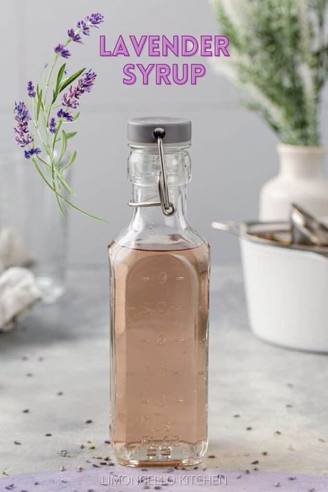 Lavender Flavoring, Lavender Syrup Recipe, Lavender Simple Syrup Recipe, Lavender Treats, Lavender Dessert, Diy Extracts, Lavender Cocktail, Cocktails And Mocktails, Syrup Recipes