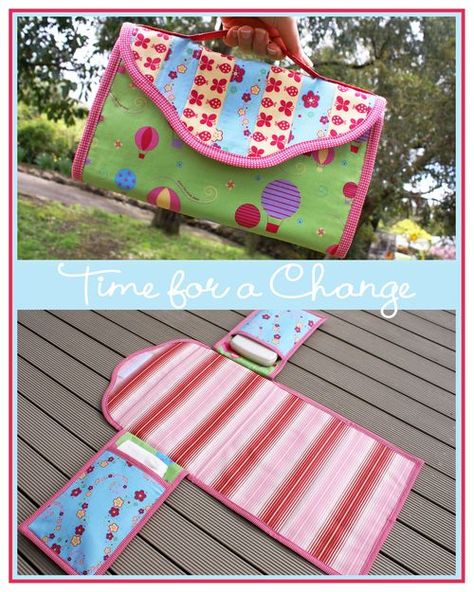 changing pad. great baby gift! Couture Bb, Clutch Pattern, Baby Projects, Baby Crafts, Changing Pad, Sewing For Kids, Baby Sewing, Diy Baby Stuff, Baby Items