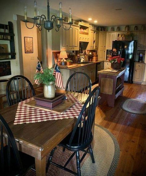 Primitive Cabinets Kitchen, Gail Reeder, Primitive Kitchen Cabinets, Prim Kitchen, Primitive Kitchens, Primitive Living Room, Primative Decor, Colonial Kitchen, Country Kitchens