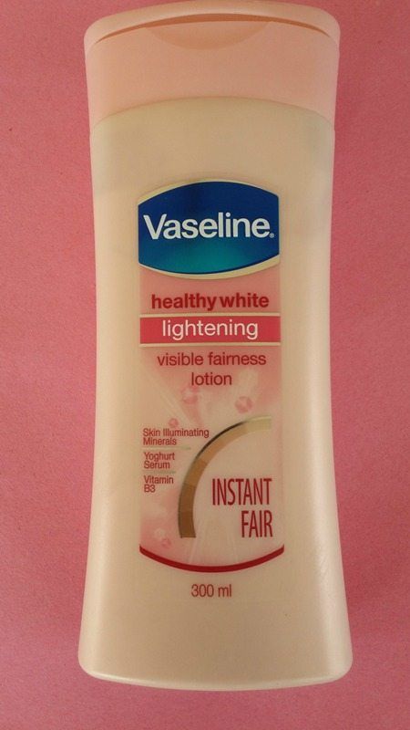 Vaseline Healthy White Lightening Visible Fairness Lotion ReviewRemember the Nivea whitening lotion’s review I had shared? Well this is another one by Vaseline which claims to make the skin FAIRER and WHITEN it ... #VaselineHealthyWhiteLighteningVisibleFairnessLotionReview #vaselinevisiblefairness Vaseline Cream, Vaseline Healthy White, Skin Lightening Lotion, Nivea Lotion, Best Body Cream, Vaseline Lotion, Vaseline Petroleum Jelly, Skin Care Lotions, Lightening Creams