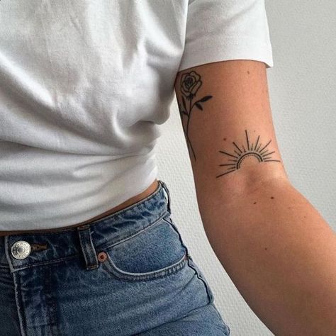 Tatouages rares : 18 dessins à la signification (très) profonde Men Tattoos, Piercing Inspo, Shape Tattoo, Disney Tattoo, Initial Tattoo, Tattoo Girls, Small Tattoos For Guys, Subtle Tattoos, Small Tattoo Designs