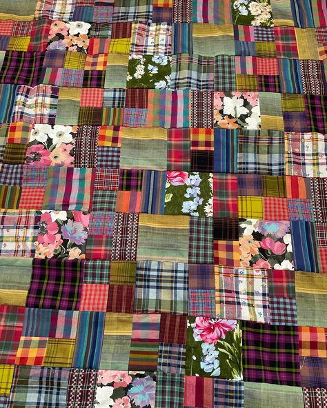 Another flimsie finished. I’ve been collecting plaids and stripes for a while, especially love the rich colored ones. Decided on a quick design with a vintage and modern floral plus a cute madras plaid with mini blooms. It’s a smallish quilt, dictated in size when I ran out of that madras one. #plaidquilt #quilter #quiltsofinstagram #quiltersofinstagram #sewingmystash #scrappyquilt #quilting #quiltingismytherapy Quilts Modern, Plaid Quilt, Summer Songs, Madras Plaid, Scrappy Quilt, Modern Floral, Rich Color, Quilting, Stripes