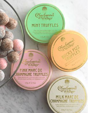 packaging Champagne Truffles, Charbonnel Et Walker, Kraft Packaging, Vintage Packaging, Chocolate Packaging, Pretty Packaging, Chocolate Truffles, Pink Champagne, Pretty Pastel