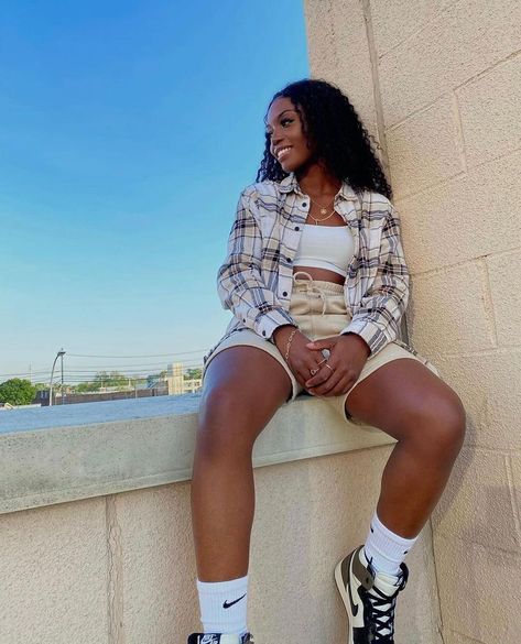 The Style Regime on Instagram: “@betchainaa True to this, not new to this🤎🧑🏾‍⚖️ • • • • • • • #styleregime #fashion #streetstyle #streetwear #ladywear #brownoutfits #jordan1…” Nike Mocha, Outfits To Wear With Jordan 1s, Jordan 1s Outfit Women, Jordan 1 Outfit Women Summer, Mocha 1s, Outfits With Jordan 1s, Jordan 1s Outfit, Jordan 1 Outfit Women, Jordan 1 Outfit