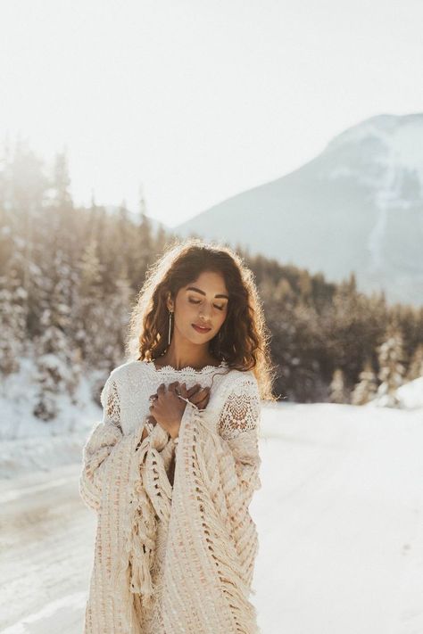 Snow Photoshoot, Banff Wedding, Winter Portraits, Snow Photography, Nature Photoshoot, Dream Photography, Photographie Portrait Inspiration, Winter Bride, Winter Photoshoot