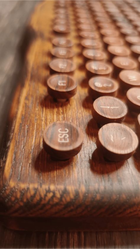 Relive nostalgia with Crolander's wooden keyboard & retro keycaps. Retro Typewriter Keyboard, Steampunk Keyboard, Wood Keyboard, Wooden Keyboard, Retro Keyboard, What Is Steampunk, Unique Keyboards, Steampunk Stuff, Retro Typewriter