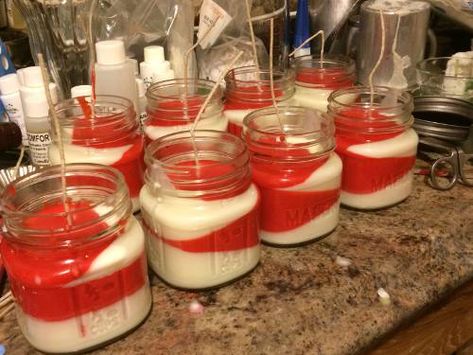 Chunk Candles, Dyi Candle, Candles Candy, Make Soy Candles, Candles For Christmas, Layered Candles, Candle Making Recipes, Candles Homemade, Candy Cane Candle