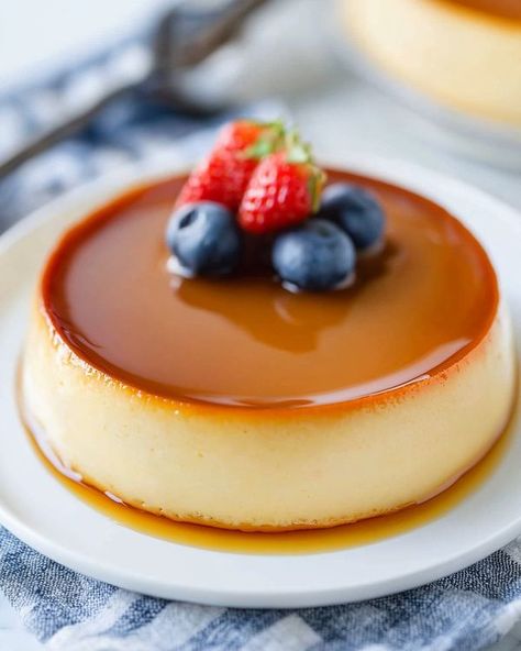 Leche Flan Aesthetic, Flan Aesthetic, Cream Caramel, Flan Recipe, Evaporated Milk, Condensed Milk, In Spanish, Flan, Caramel