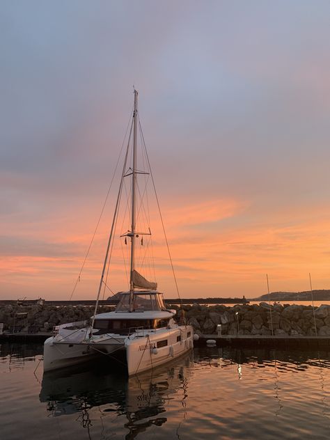 Deckhand Job Aesthetic, Catamaran Aesthetic, Sailing Mediterranean, Sunreef Yachts, Sailing Aesthetic, Trip To Bora Bora, Mediterranean Ocean, Yacht Aesthetic, Granddaughter Aesthetic