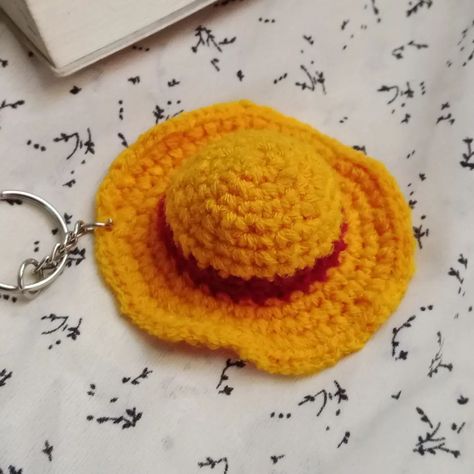 One piece keychain Luffy's hat👒 Crochet onepiece crochetkeychain keychain onepiececrochet luffyhat crochetpushie One Peace Anime, Anime Crochet Patterns, Anime Crochet Patterns Free, Luffy's Hat, Peace Anime, One Piece Keychain, One Piece Crochet, Anime Crochet, Crochet Patterns Free