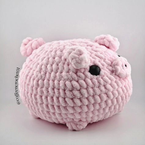 Not sure how many of you know, but my favourite animals are pigs and ducks! I just absolutely love them, so I made this super chonky piggy for someone else who also loves pigs! What's your favourite animal? Pattern by me! This is my chonky piggy pattern Yarn: Cygnet Scrumpalicious #crochetpattern #crochetpig #crochetpiggy #crochet #pig #amigurumipig #coffeencrochet01 #crocheting #crochet #amigurumi #crochetinspiration #crochetideas Pig Crochet Pattern, Farm Pattern, Pig Crochet, Pig Pattern, Crochet Beginner, Crochet Pig, Crochet Plushies, Beginner Crochet Tutorial, Chunky Blanket