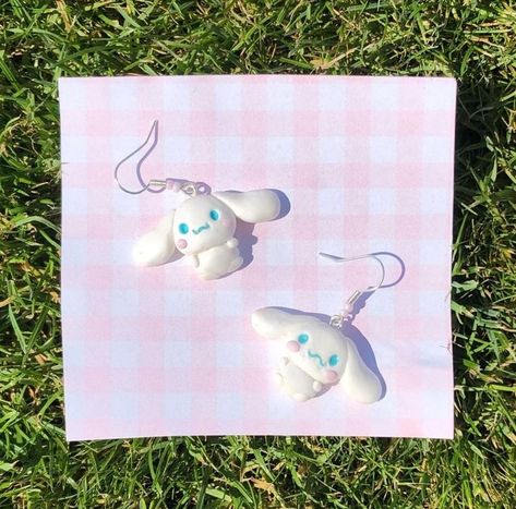 Sanrio Earrings Clay, Hello Kitty Earrings, Clay Keychain, Polymer Clay Jewelry Diy, Cute Clay, Clay Jewelry Diy, Clay Art Projects, Easy Diy Art, Polymer Clay Projects