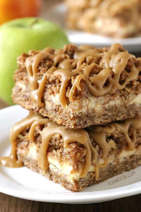 These caramel apple cheesecake bars feature an oatmeal cookie-like crust and topping with a simple caramel glaze! They're oat-based making them gluten-free and 100% whole grain. Gluten Free Caramel Apples, Gluten Free Caramel, Apple Cheesecake Bars, Caramel Apple Cheesecake Bars, Yummy Cheesecake, Caramel Dip, Caramel Apple Cheesecake, Apple Cheesecake, Caramel Glaze