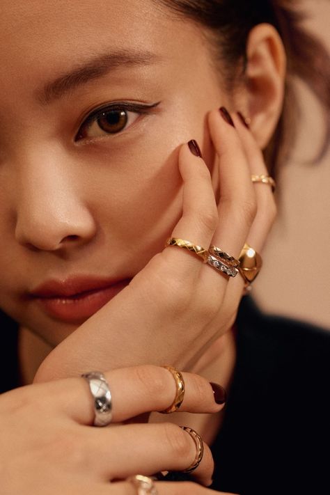 Jennie BLACKPINK Chanel Coco Crush Jewelry Campaign 2022 Chanel Jewelry Ring, Chanel Photoshoot, Chanel Coco Crush, Coco Crush, Chanel Ring, Jennie Chanel, German Silver Jewelry, Jewelry Photoshoot, Buying An Engagement Ring