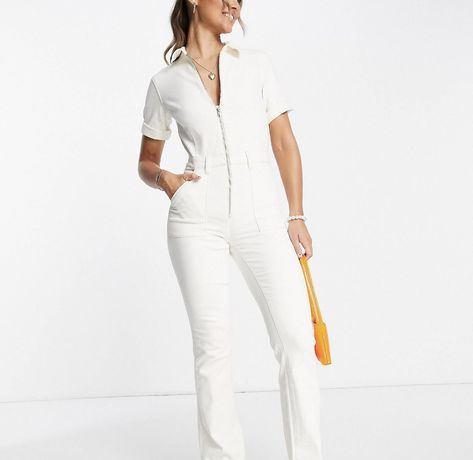 White Denim Jumpsuit, Outfit Printemps, White Jumpsuit, Denim Jumpsuit, White Denim, Jeans Dress, Warm Weather, White Jeans, Oasis