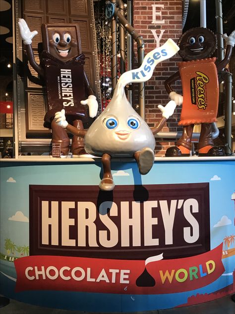 I took this picture at the Hershey Chocolate Factory in Hershey, Pennsylvania. What a fun place! Hershey Factory, Chocolate Decor, Hershey Pennsylvania, Reese's Chocolate, Hershey Park, Easy Doodle, Chocolate Peanut Butter Cups, Chocolate World, Chocolate Butter