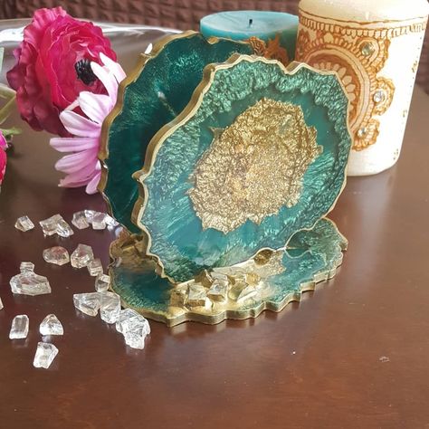 Can be customized according to choice of your colours. Instagram handle www.instagram.com/Resin.by.Fa Resin Tissue Holder, Resin Inspiration, Resin Tables, Diwali Decoration Items, Resin Geode, Blue Keychain, Resin Crafts Tutorial, Resin Frame, Diwali Decoration