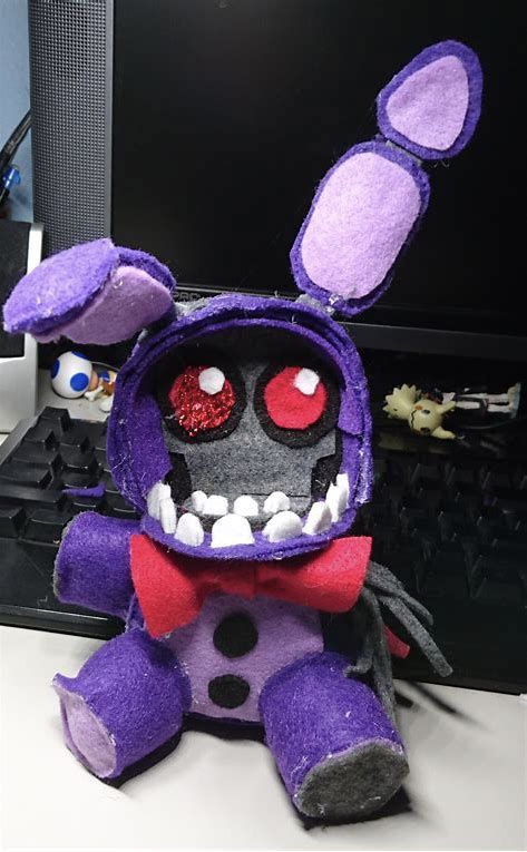 Fnaf Plush, Fnaf Crafts, Diy Kandi, Toy Bonnie, Clever Tattoos, Cute Presents, Plushie Patterns, Cosplay Diy, Diy Crafts To Do