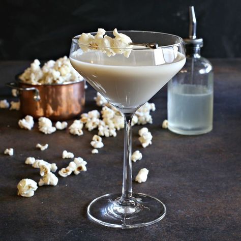 Buttered Bourbon Pop-Tail Popcorn Cocktail, Buttered Bourbon, Alcoholic Popsicles, Simple Syrup Cocktails, Adult Beverages Recipes, Bourbon Cocktail, Cocktail Syrups, Seasonal Cocktail, Mixed Drinks Alcohol