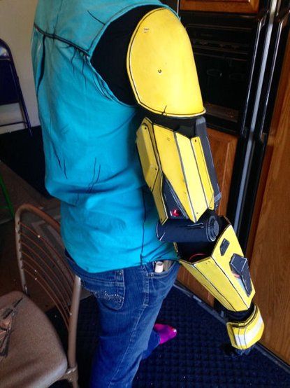 Rhys's Robo Arm: 11 Steps (with Pictures) Cosplay Ideas For Beginners, Robo Arm, Cyberpunk Cosplay, Robot Costume, Foam Armor, Costume Armour, Craft Foam, Cosplay Armor, Cosplay Diy