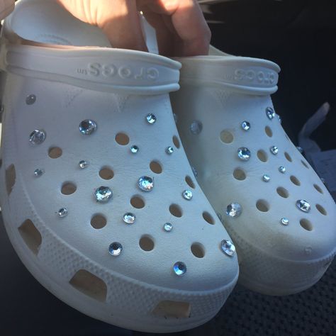 Wedding Crocs, Crocs Ideas, Reception Bride, Crocs Fashion, Quinceanera Dresses Pink, Wedding Shoes Comfortable, Crocs Jibbitz, Cute Gifts For Her, Friend Poses Photography