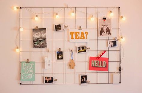 Wall With Pictures, College Dorm Room Organization, Uni Room, Dorm Room Organization, Seni Dan Kraf, College Dorm Rooms, Décor Diy, Room Organization, Dream Room