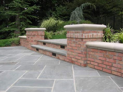 Brick Fences, Front Fences, Beach Landscaping, Backyard Hill, Patio Step, Retaining Wall Patio, Brick Wall Gardens, Retaining Wall Design, Slate Patio