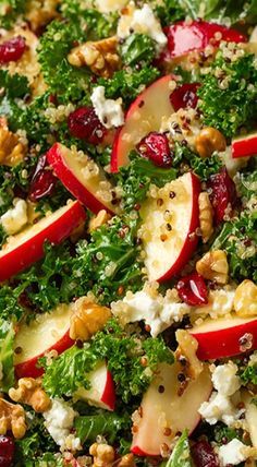 Salad Kale, Kale Quinoa Salad, Quinoa Salat, Kale Salad Recipes, Easy Recipes For Beginners, Kale Recipes, Autumn Salad, Dressing Recipes, Cooking Classy