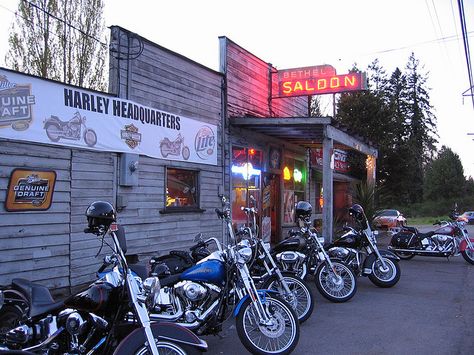 Bethel Tavern with the folks! American Biker Aesthetic, Biker Club House, 80s Biker Aesthetic, Den Inspiration, Motorcycle Parking, Biker Bar, Americana Aesthetic, Harley Motorcycle, Biker Clubs