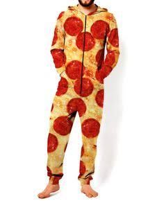 𝑰 𝒌𝒏𝒐𝒘 𝒘𝒉𝒂𝒕𝒄𝒉𝒖 𝒄𝒉𝒂𝒔𝒊𝒏𝒈, 𝒚𝒐𝒖 𝒄𝒂𝒏 𝒐𝒏𝒍𝒚 𝒈?… #romance #Romance #amreading #books #wattpad Pizza Onesie, Funny Pajamas, Long Pullover, A Pizza, Rave Wear, Printed Jumpsuit, Mens Pajamas, Unisex Fashion, Long Sweatshirt