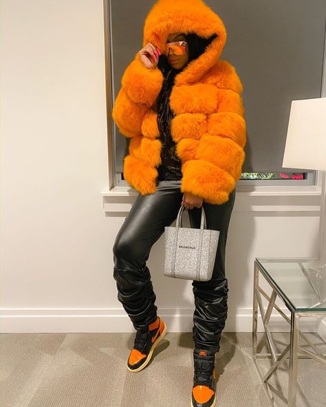 #bhina🎎 on Instagram: “Ain’t turn into That Girl when I met you, BEEN that. @thejadelabel #TheJadeLabel” Orange Fur Coat Outfit, Puffer Jacket Outfit Black, Cute Comfy Fall Outfits, Fur Hat Outfit, Cute And Comfy Outfits, Winter Drip, Fur Jacket Outfit, Chill Fashion, Winter Birthday Outfit