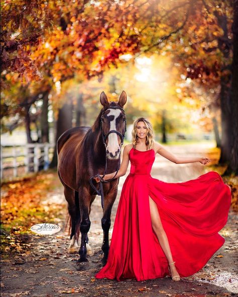 Michigan Senior Photos on Instagram: “It was an adventurous shoot with @alexa_styranec and we sure ended up with some gorgeousness! The horse was spooked by a passer by, but it…” Flowy Dress Photoshoot With Horse, Horse And Dress Photography, Horse Photoshoot Ideas Dress, Horse Prom Pictures, Prom Pictures With Horses, Equestrian Photoshoot Ideas, Equestrian Senior Pictures, Senior Picture Ideas Horses, Senior Pics With Horses