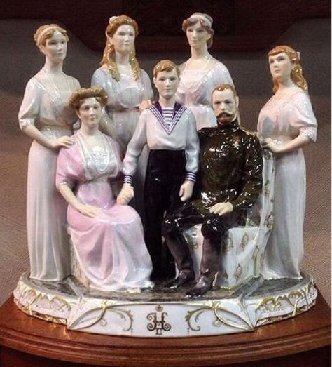 Dulevo Porcelain Factory Romanoff Family, Russian Romance, The Romanov Family, Olga Nikolaevna, Tatiana Romanov, The Romanovs, Russian Royalty, Anastasia Musical, Alexei Romanov