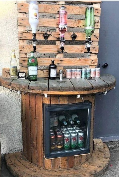 Wooden Spool Projects, Spool Tables, House Ranch, Diy Home Bar, Backyard Bar, Home Bar Designs, Wooden Spools, Basement Bar, Small Backyard Design