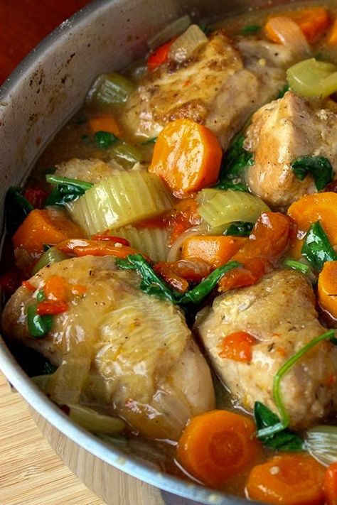 Chicken And Carrot Recipes, Chicken Smothered, Carrots Celery, Smothered Chicken, Nutrition Food, One Skillet, Sauteed Chicken, Carrot Recipes, Sauteed Vegetables