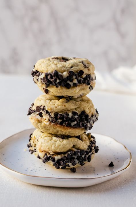 Cannoli Cookies | A Cookie Named Desire Cannoli Whoopie Pies, Cannoli Cookie Recipe, Cannoli Bars, Cannoli Cookie, Cannoli Cookies Recipe, Cannoli Cookies, Holy Cannoli, Baking Journal, Cookie Sandwiches