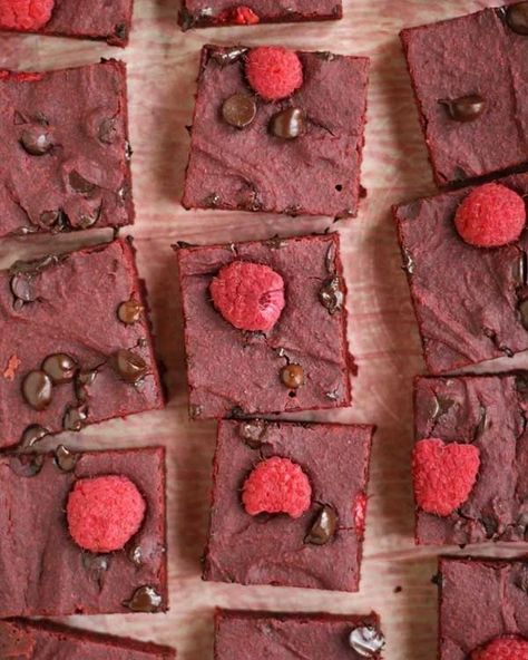 11 Dessert Recipes with Hidden Vegetables | Eat This Not That Cakes Red Velvet, Beetroot Brownies, Beet Brownies, Health Dessert Recipes, Vegan Thanksgiving Dessert, Beet Root Powder, Hidden Vegetables, Beet Root, Beet Recipes